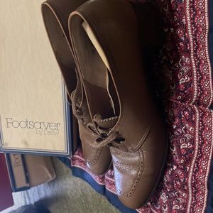 Size 10 women’s brown pump vintage